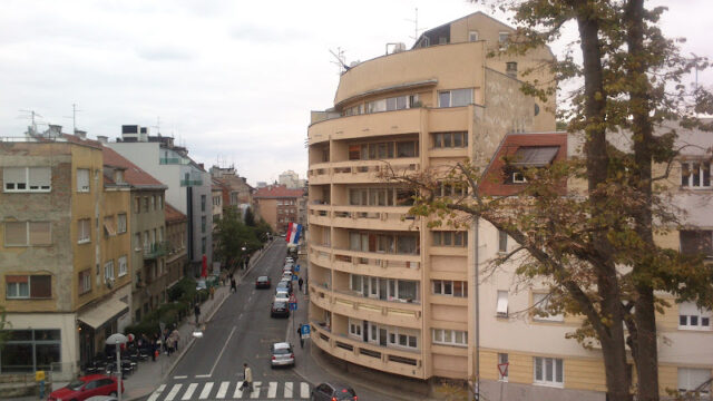 TAXI stajalište “Vinogradska”