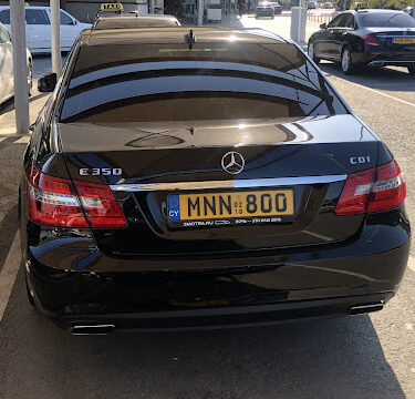 Larnaka airport taxi