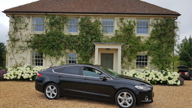 AR airport transfers andover hampshire