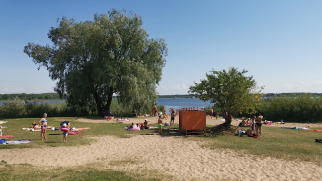 Maardu järve parkla
