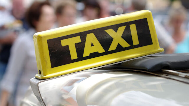 Saltfleet Taxis