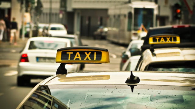 Taxi Airport Pula