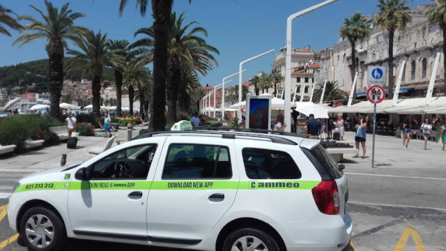 Cammeo Taxi Split