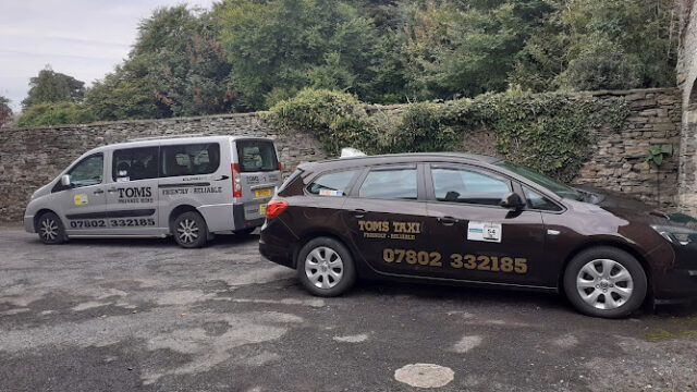 Toms Taxi Service