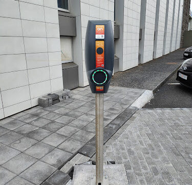 ON Power Charging Station