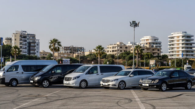 iTaxi Cyprus Taxi & MiniBus Service