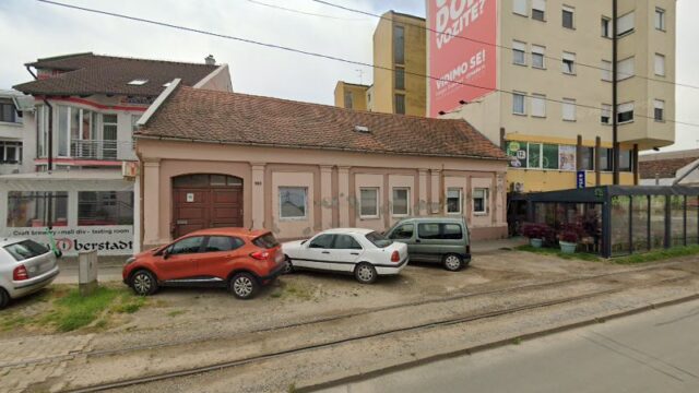 AUTO TAXI TOTIĆ, VL.CVITKO TOTIĆ, JOSIPA J. STROSSMAYERA 103