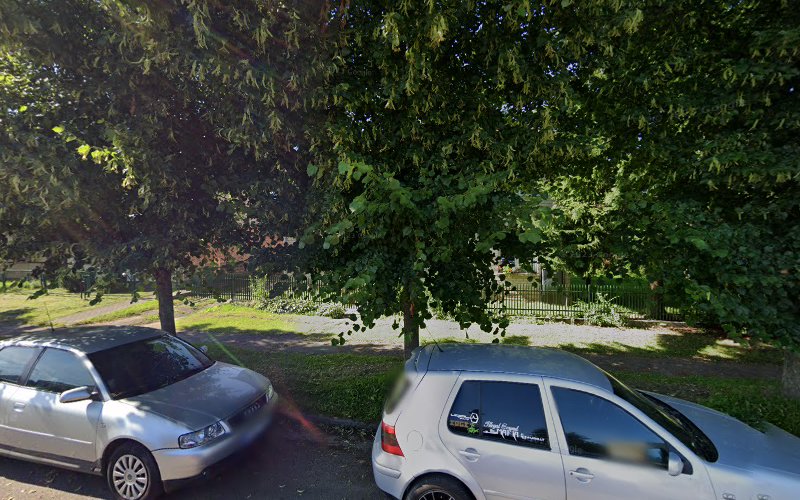 thumbnailpanoidLw6qXmX5OH5plsRUtbXHKwcb_clientsearch.gws-prod.gpsw800h500yaw330.13138pitch0thumbfov100.jpeg