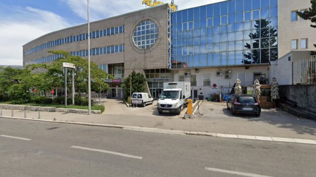 Institucija