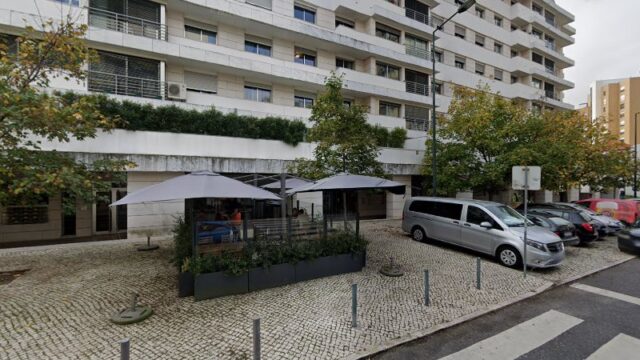 Auto Táxis Coelho & Ramos, Lda.